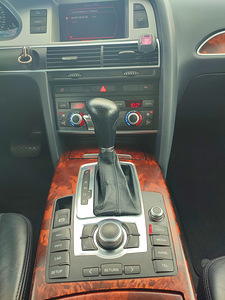 Audi A6 Avant Quattro 2007 (12 foto / 14)