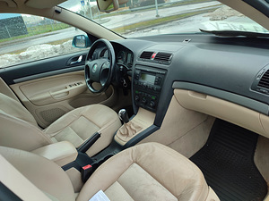 Skoda Octavia 1.6 75kw (8 foto / 11)