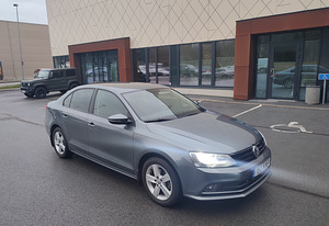 Volkswagen Jetta (2 foto / 11)