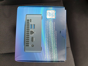 Intel NUC Desktop KIT - NUC8I7BEH (3 foto / 6)