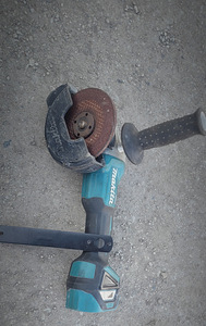 Makita dga 511. Nurklihvija. (3 foto / 3)