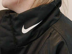 Nike Wmns Sportswear Synthetic-Fill Parka куртка оригинал (2 фото из 3)