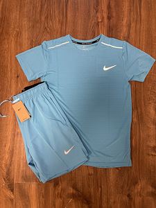Nike miler set short and shirt , Teal color (1 foto / 2)