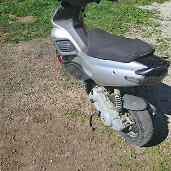 Скутер gilera 125cc (в документах как 50cc)
