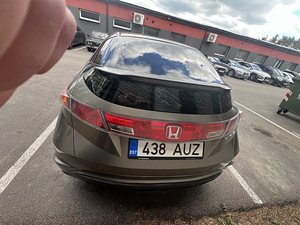 Honda Civic 5D 1.4i (4 foto / 11)