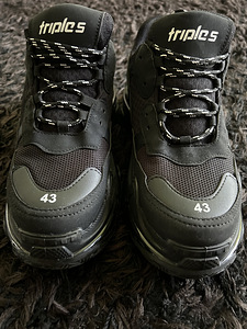 Balenciaga tossud, suurus 43, LUKSUSLIK KOOPIA (1 foto / 4)