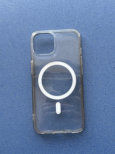Чехол для iPhone 13 (1 фото из 1)