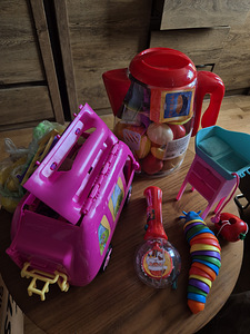 Väikese tüdruku mänguasjade komplekt (1 foto / 3)