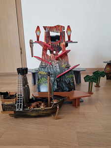 Müüa korralik loss koos aarete peidupaigaga (6 foto / 9)
