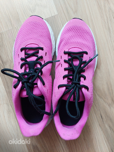 Кроссовки 36