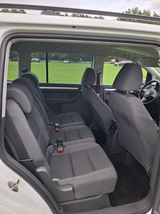 Volkswagen touran (9 foto / 11)