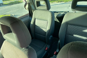 SEAT Alhambra (9 foto / 10)
