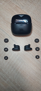Наушники JBL Tune Buds (3 фото из 3)