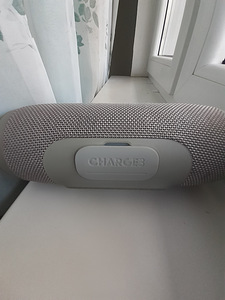 JBL динамик (5 фото из 7)