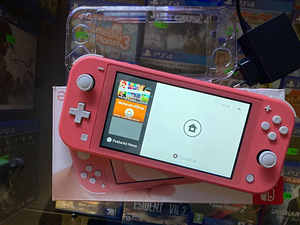 Nintendo Switch Lite (1 фото из 1)