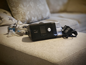 Seade uneapnoe raviks ResMed Airsense 10 (1 foto / 5)
