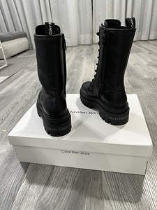 Calvin Klein 100% nahk 36 (2 foto / 2)