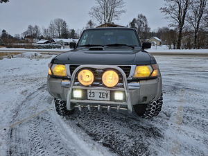 Nissan Patrol (3 foto / 15)