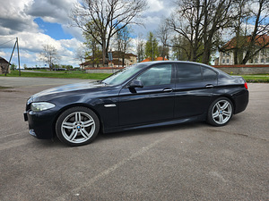 BMW F10 530D (1 foto / 15)
