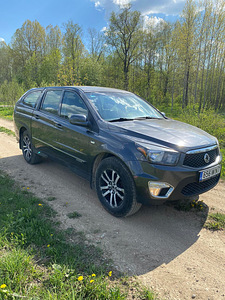 SsangYong Actyon (8 фото из 9)