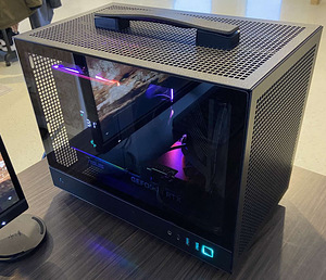 Kaasaskantav mängu/töötlus arvuti: i5-14600KF & RTX 4070 (1 foto / 3)
