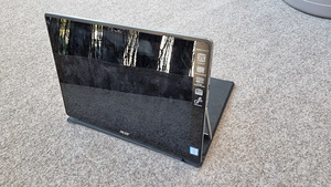 Ära anda tahvel aruvuti Acer Aspire Switch Alpha 12 (win10) (1 foto / 2)