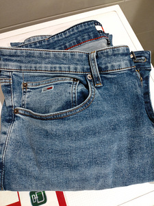 Tommy jeans (3 фото из 9)