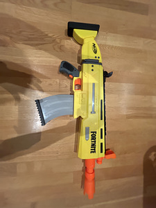 Nerf Fortnite (2 фото из 2)