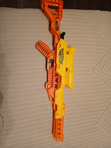 Nerf (1 foto / 2)