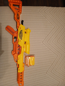 Nerf (2 foto / 2)