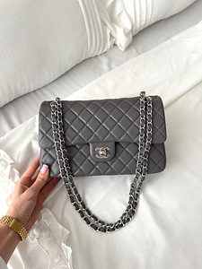 Сумка Chanel Grey Silver копия (8 фото из 10)