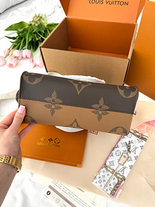 Louis Vuitton Onthego PM - Kopija (9 foto no 10)