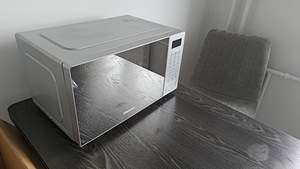 Hisense mikrolaineahi, 20 L, 700 W (3 foto / 3)