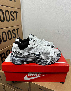 Nike initiator (1 foto / 3)