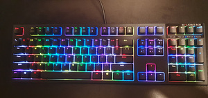 Realforce RGB - US - Topre Switches - Обязательно (1 фото из 10)