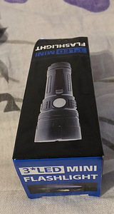 3 LED USB laetav LED taskulamp USB-pordiga. (2 foto / 10)