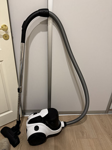 Пылесос Electrolux JL-C3802C (2 фото из 4)