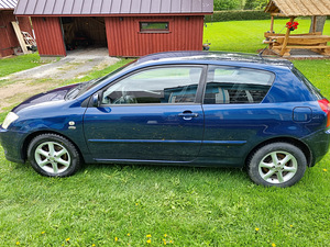 Toyota Corolla D-4D 2003 (4 foto / 14)