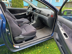 Toyota Corolla D-4D 2003 (9 foto / 14)