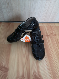 Uued nahast tossud s. 33 (1 foto / 3)