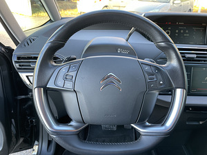 Citroen C4 Grand Picasso (9 foto / 15)