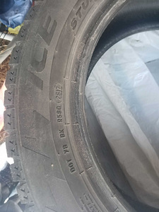205/55 R16 94T Naelrehvid Pirelli Ice 4tk (3 foto / 3)