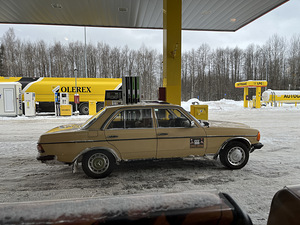 Mercedes-Benz W123 240d (3 foto / 3)
