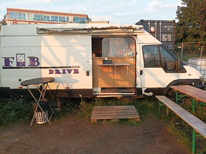 Food truck (1 foto / 1)