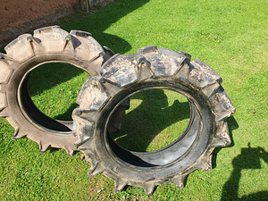 Traktori rehvid 9,5-22 Bridgestone (2tk koos) (1 foto / 3)