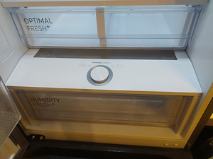 Холодильник Samsung (5 фото из 6)