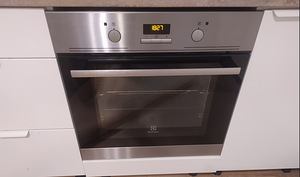 Встраиваемая духовка Electrolux (1 фото из 3)