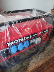 Professionaalne generaator Honda (1 foto / 1)