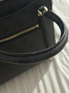 KOTT GUESS (6 foto / 6)