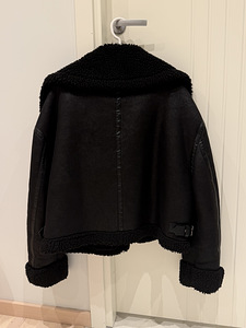 Дубленка ZARA (2 фото из 3)